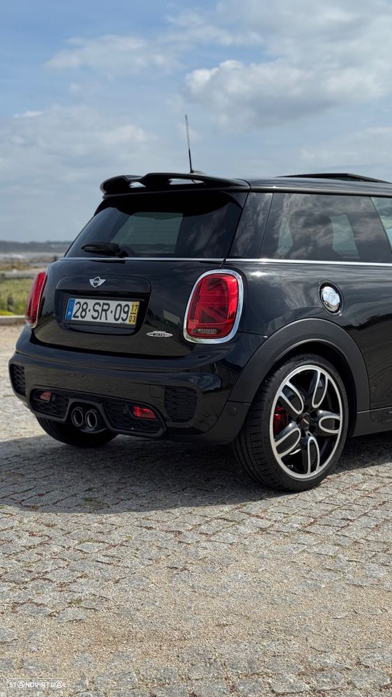 MINI 3 Portas John Cooper Works Auto Desportiva - 3