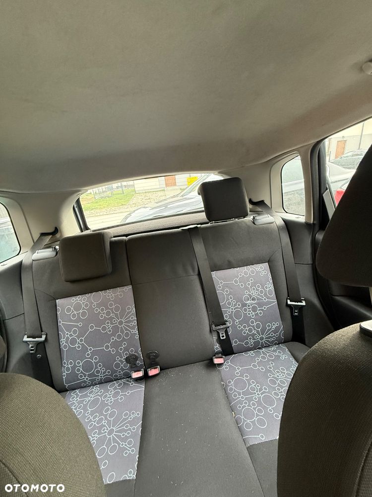 Ford Fiesta 1.3 Ambiente - 5