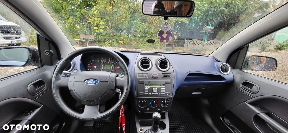 Ford Fiesta 1.4 Trend - 22