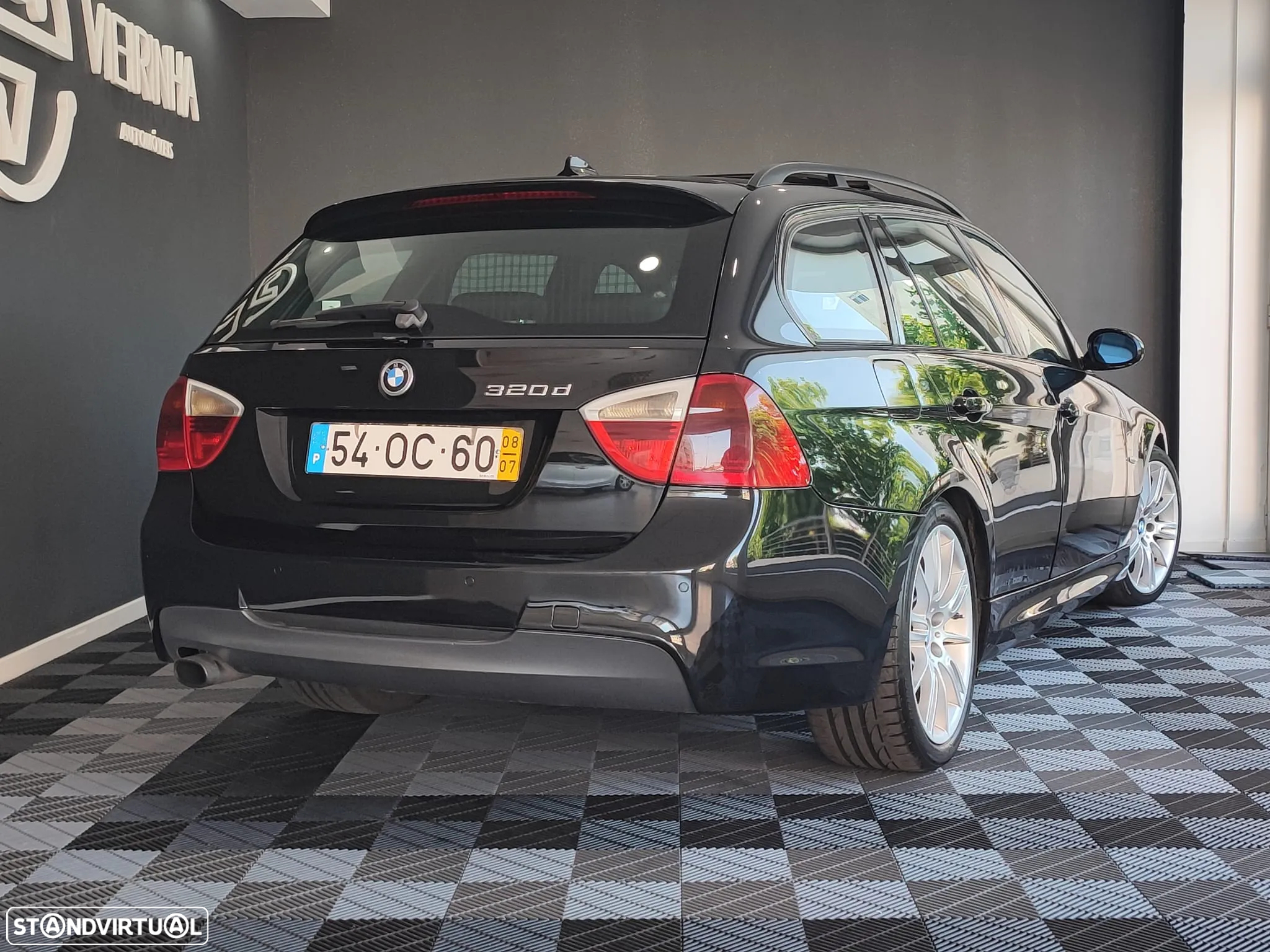 BMW 320 d Touring Navigation Sport - 12