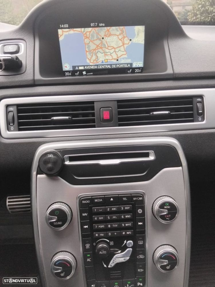 Volvo XC 70 2.0 D4 Summum Dynamic Geartronic - 14