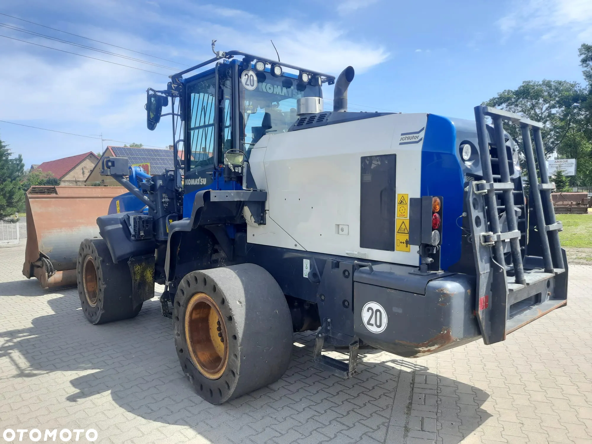 Komatsu 320-8 (2018 r) 380 WA 470 - 10