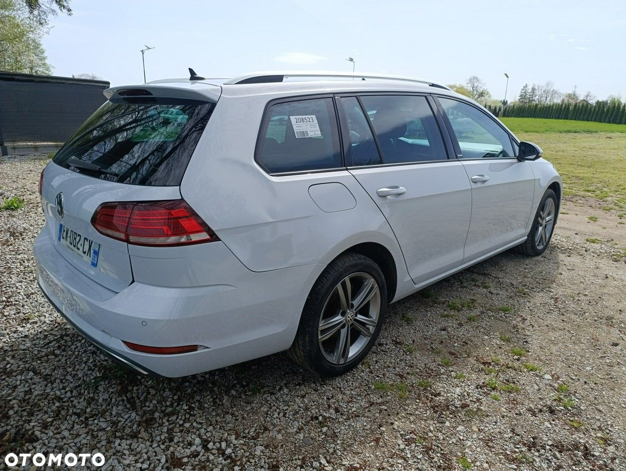 Volkswagen Golf - 24