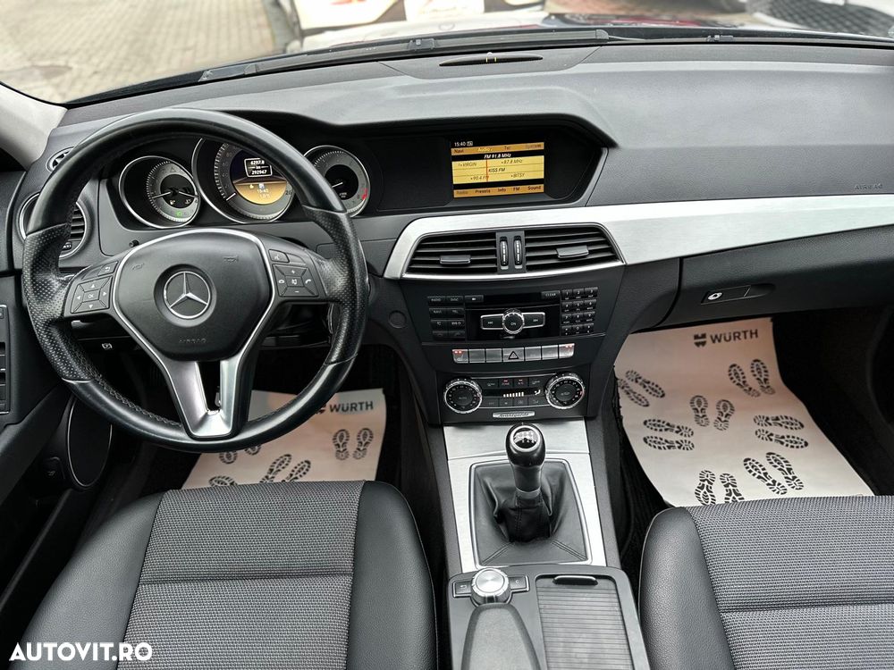 Mercedes-Benz C 180 CGI BlueEFFICIENCY - 21