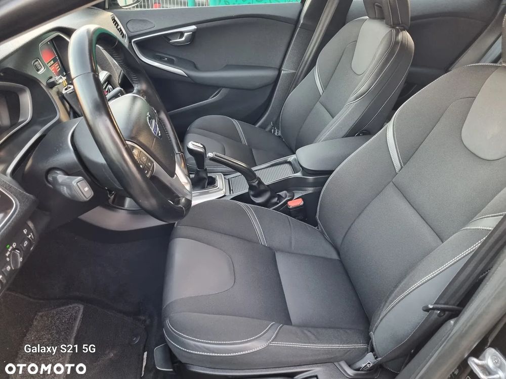 Volvo V40 D4 Kinetic - 10