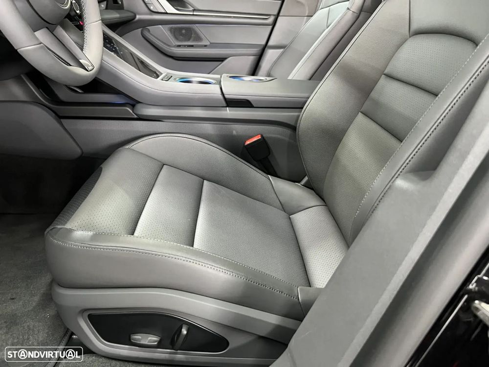 Porsche Taycan Sport Turismo - 19