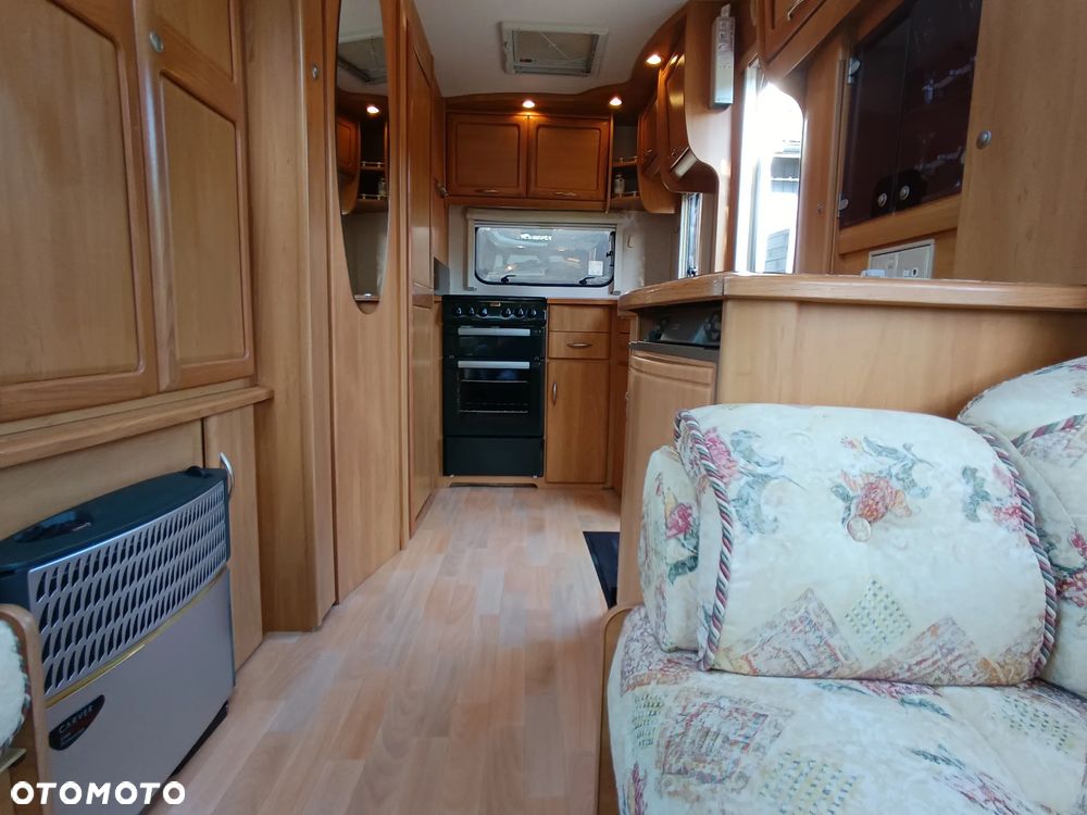 SWIFT Corniche - 11
