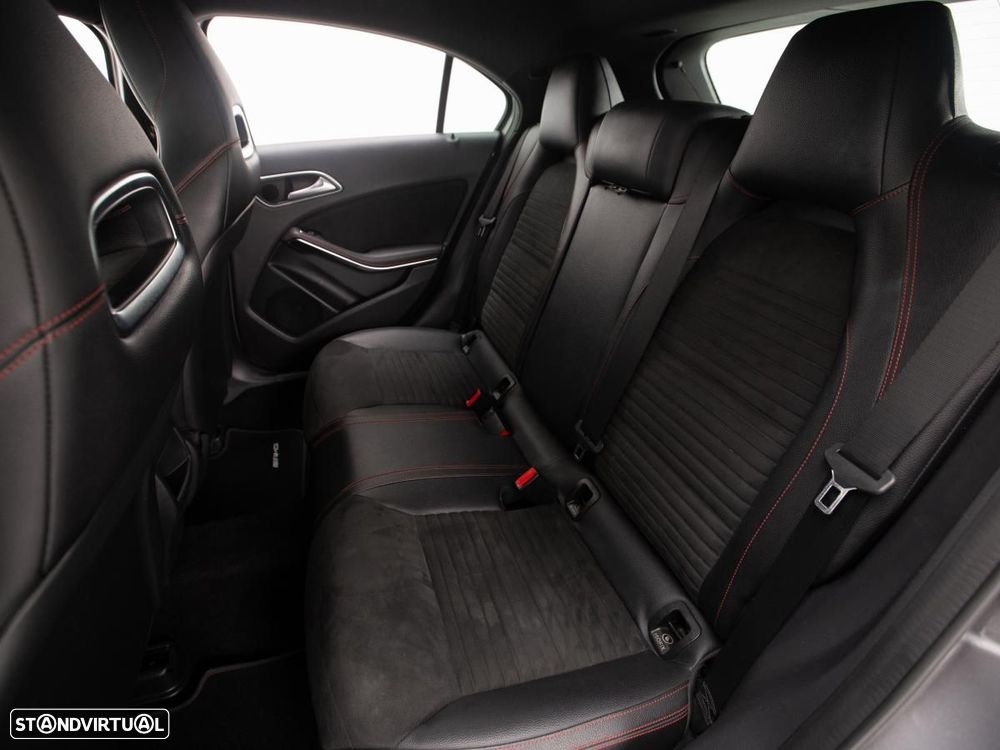 Mercedes-Benz A 180 d AMG Line - 9