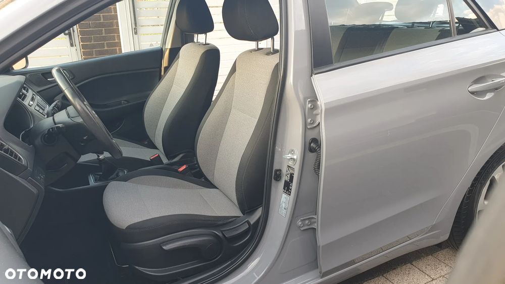 Hyundai i20 1.2 Intro Edition - 19