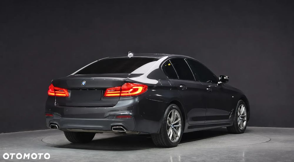 BMW Seria 5 530i Luxury Line - 4