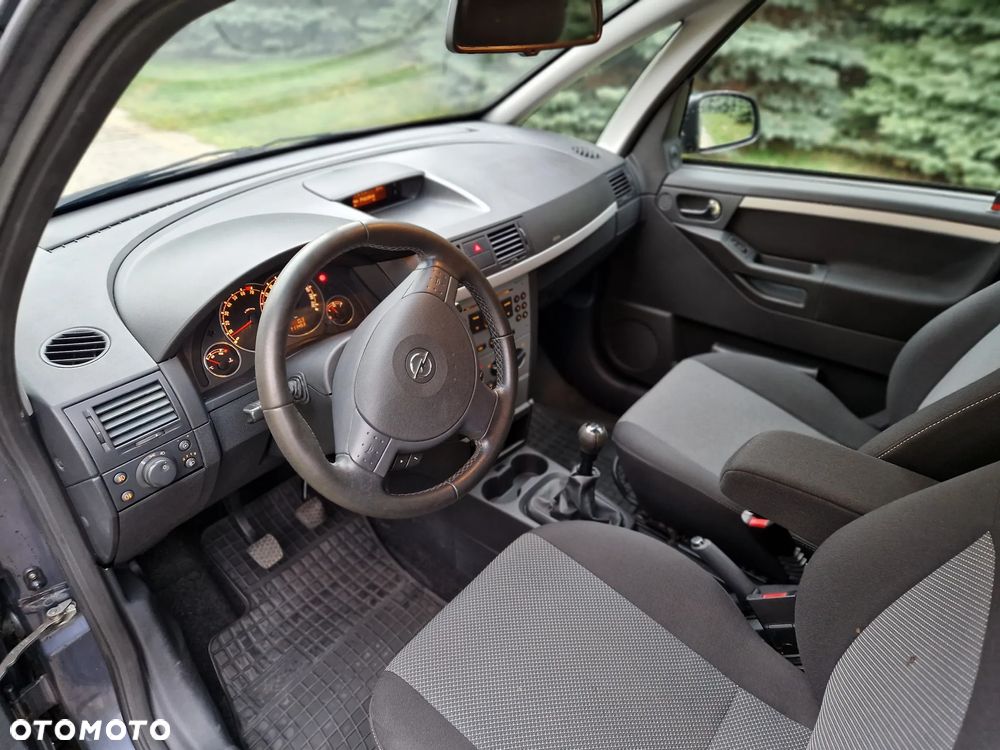 Opel Meriva 1.8 16V (Essentia) - 15