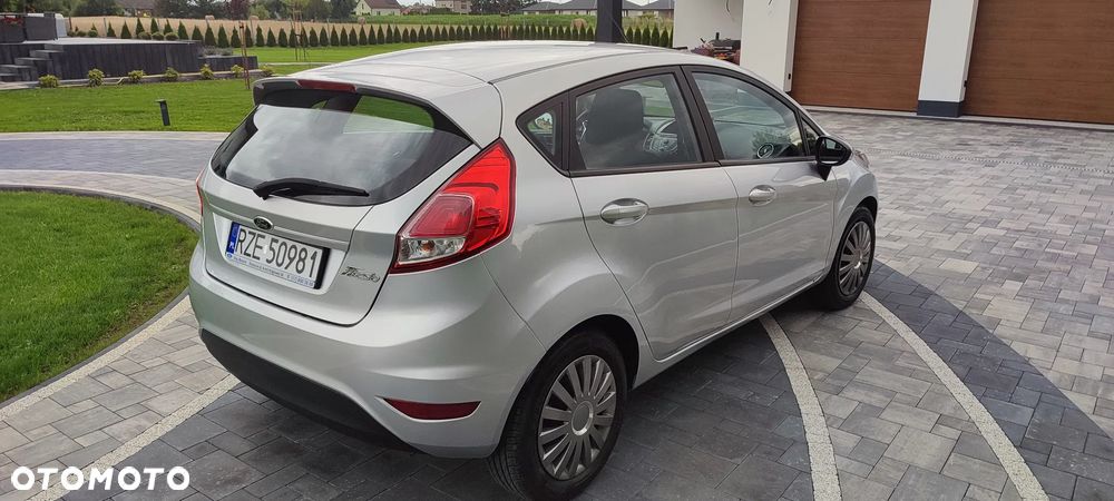 Ford Fiesta - 2