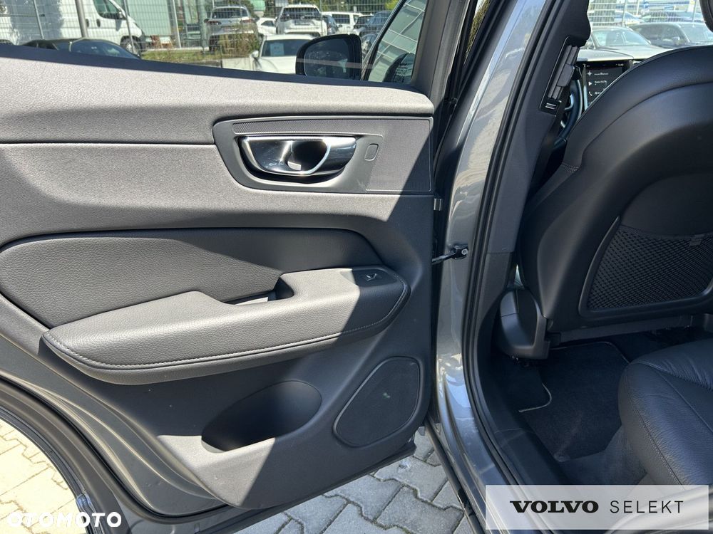 Volvo XC 60 - 30