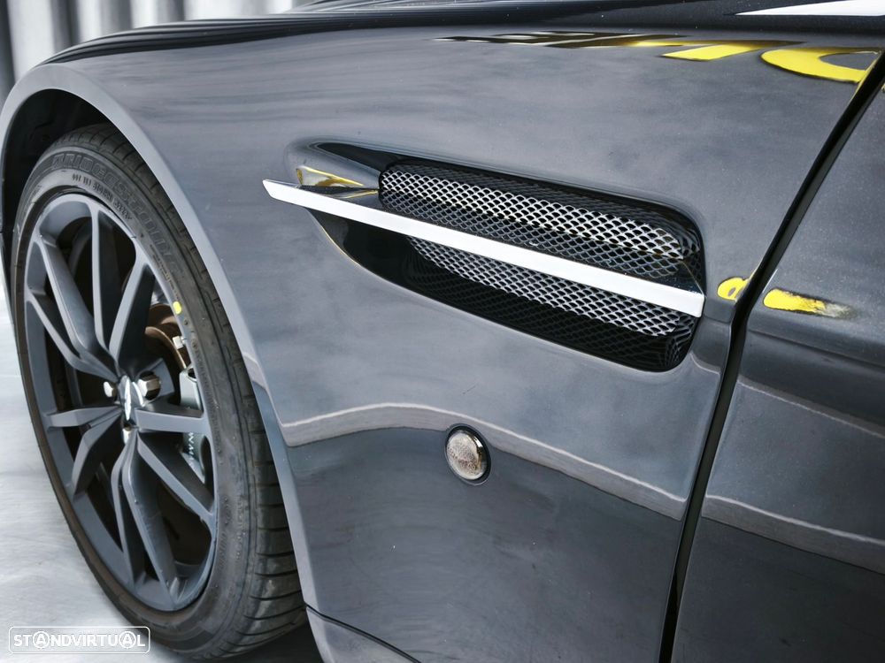 Aston Martin Vantage Roadster Sportshift - 27
