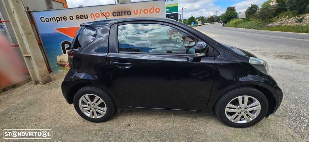 Toyota iQ 1.4 D-4D + - 6