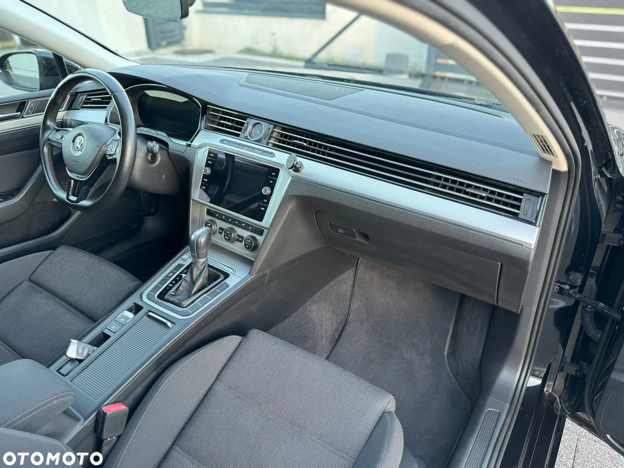 Volkswagen Passat 2.0 TDI BMT Comfortline DSG - 19