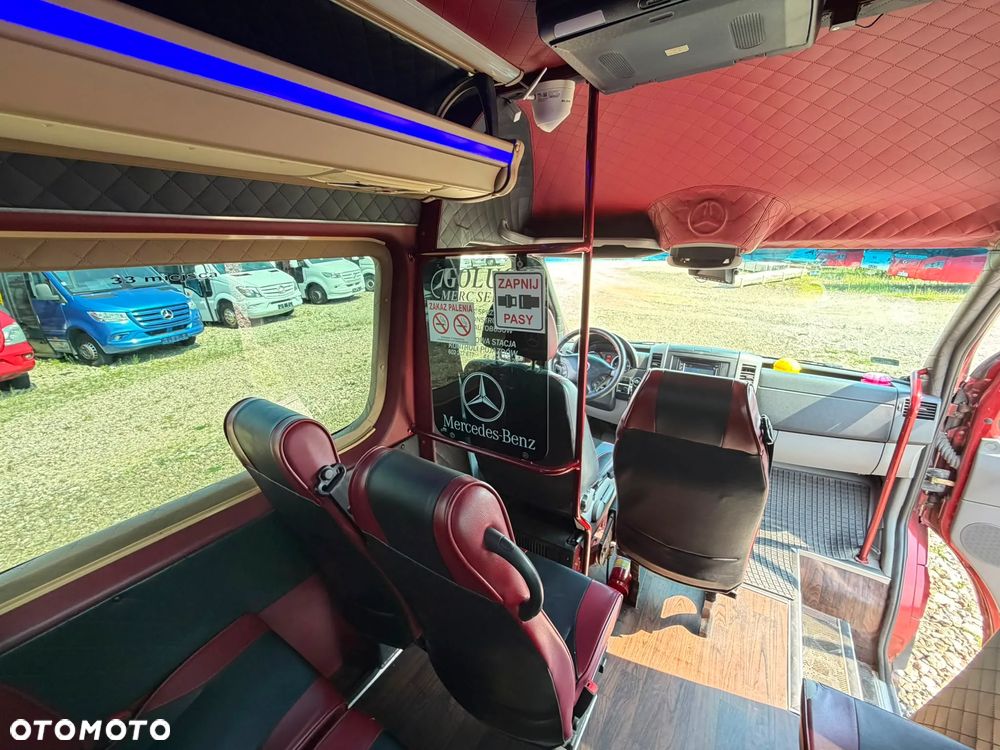 Mercedes-Benz Sprinter 519 - 18