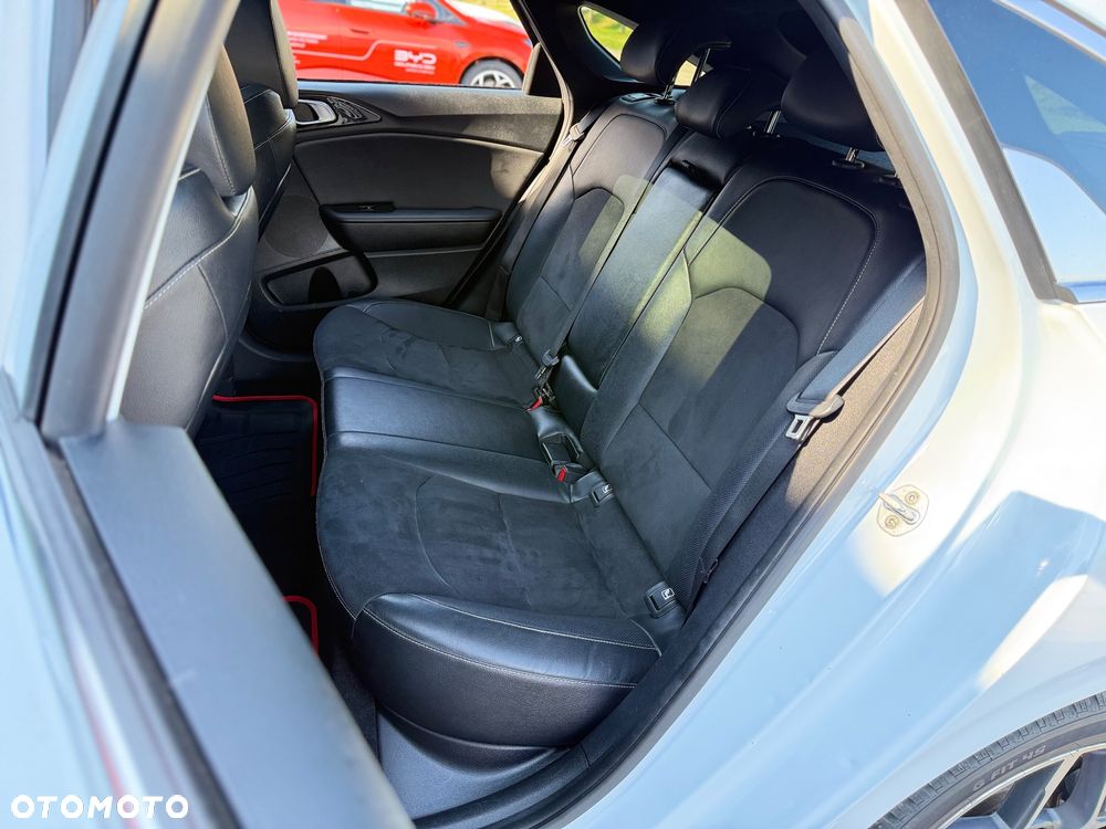 Kia ProCeed 1.4 T-GDI DCT7 OPF GT LINE - 18