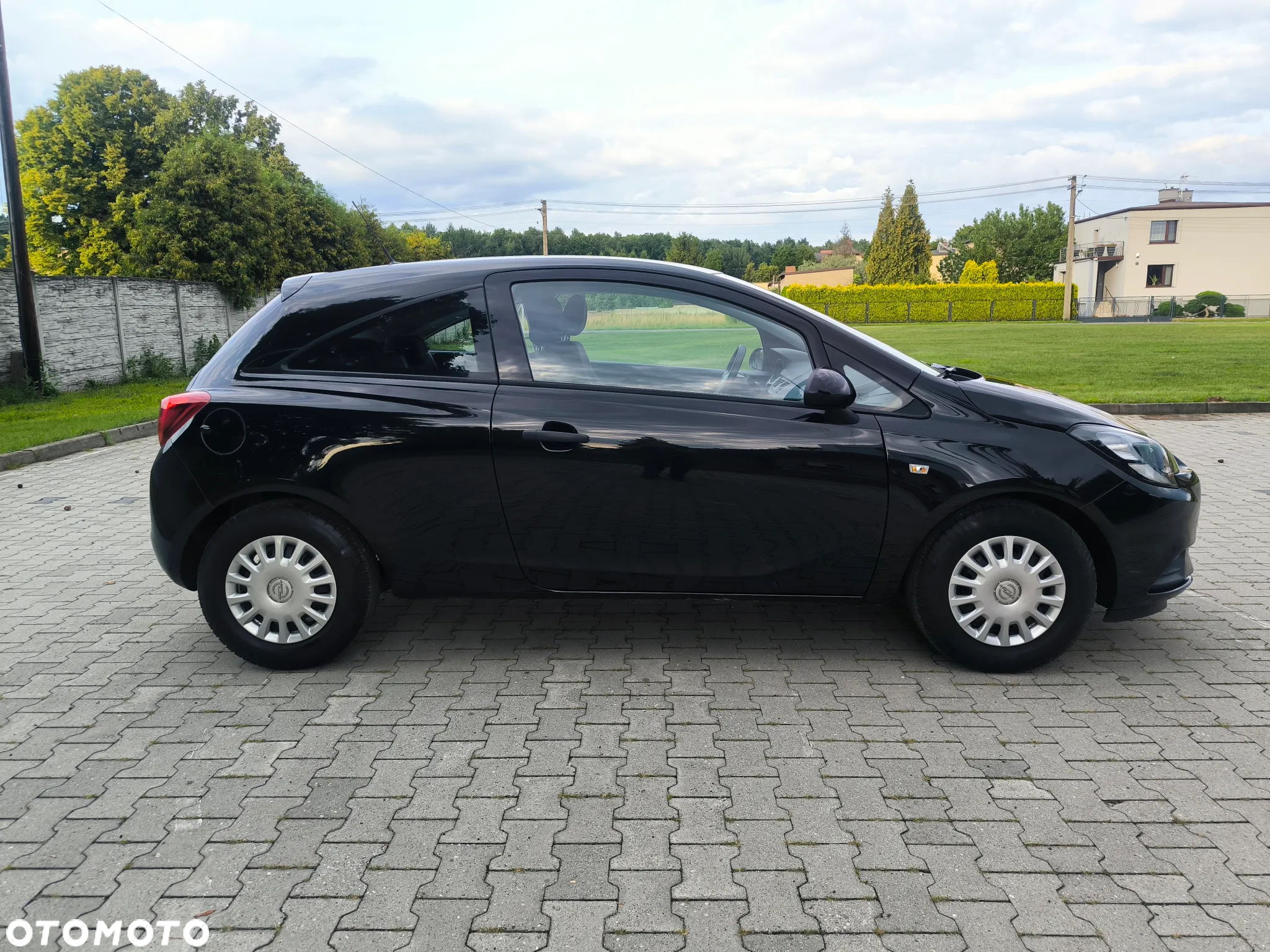 Opel Corsa 1.2 Cosmo - 4