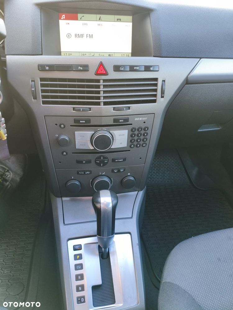 Opel Astra 1.9 CDTI DPF Automatik Cosmo - 12