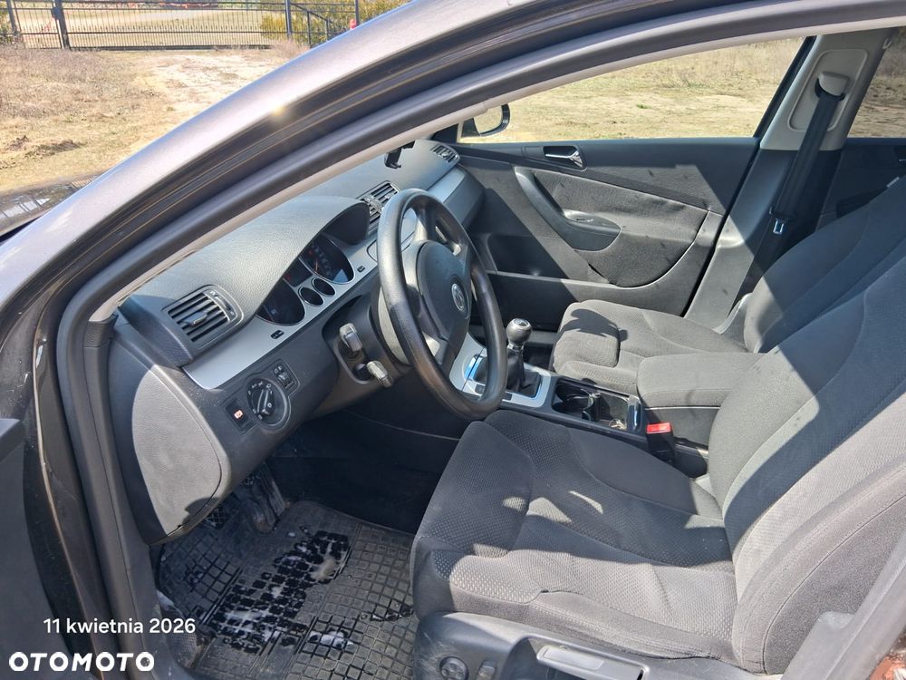 Volkswagen Passat 1.9 TDI Comfortline - 13