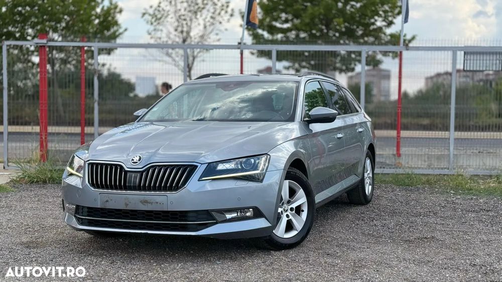 Skoda Superb 2.0 TDI DSG Style - 6