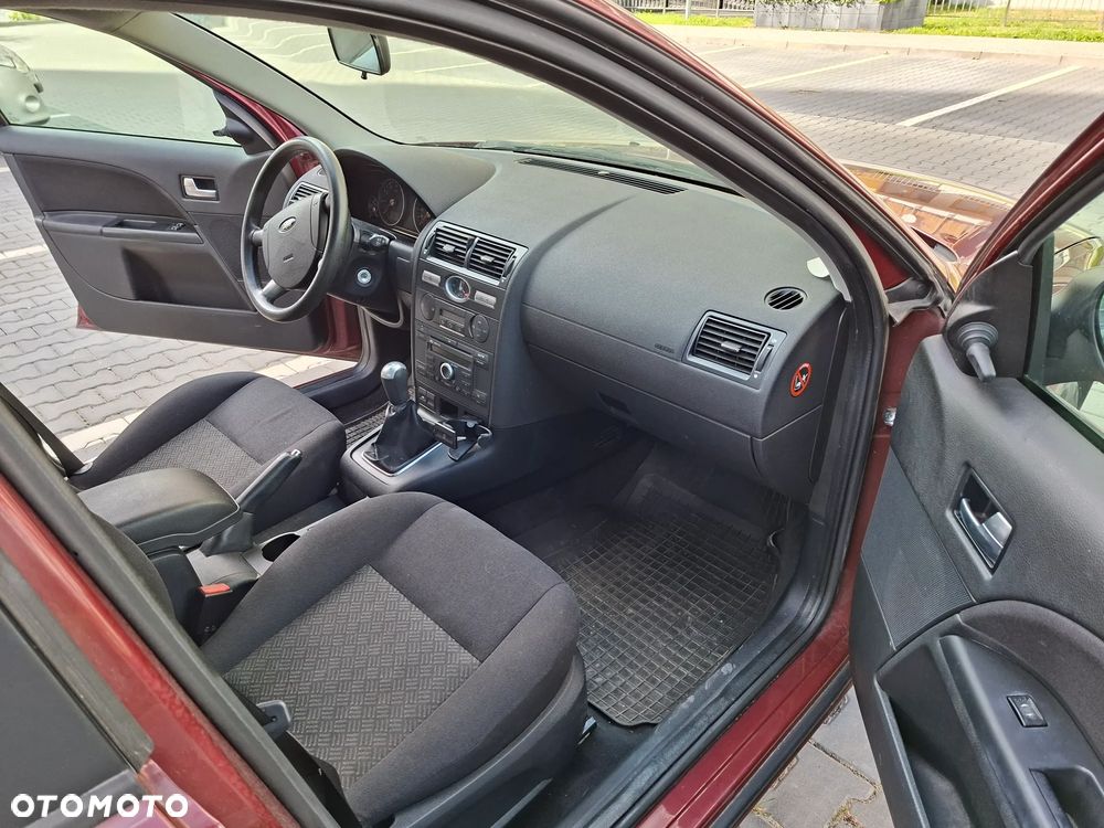 Ford Mondeo 1.8 Ambiente - 8