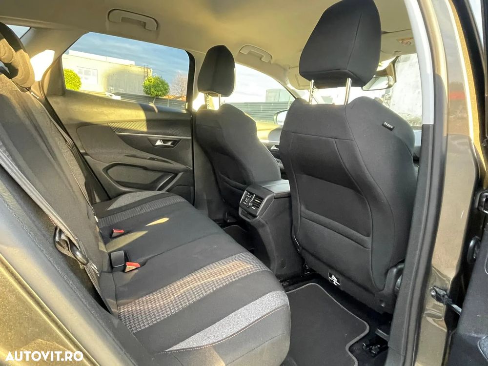 Peugeot 3008 ver-1-5-bluehdi-130-eat8-active-pack - 21