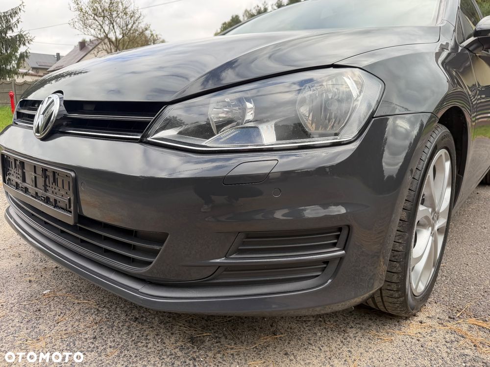 Volkswagen Golf - 22