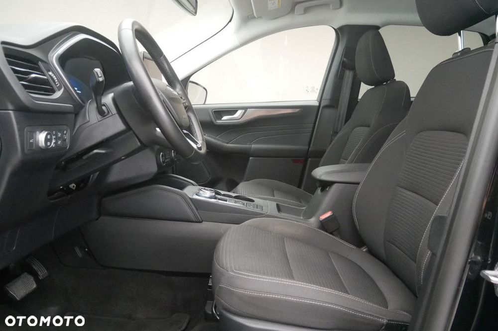 Ford Kuga - 12