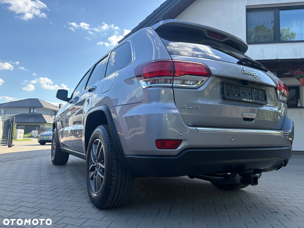 Jeep Grand Cherokee - 10