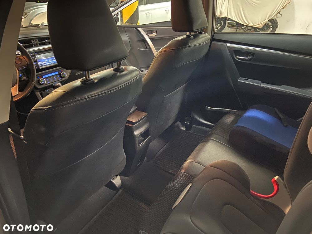 Toyota Corolla 1.6 Prestige EU6 - 9