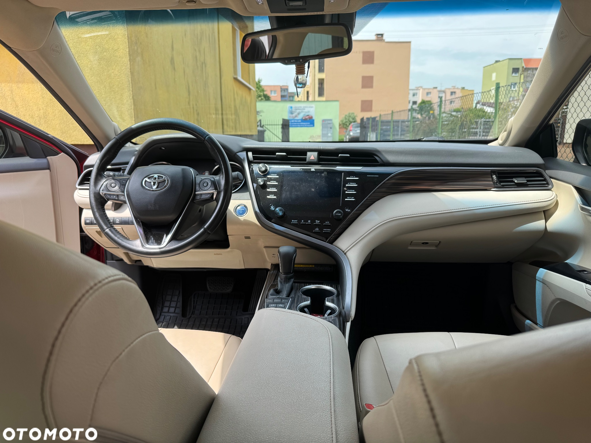 Toyota Camry 2.5 Hybrid Executive CVT - 6