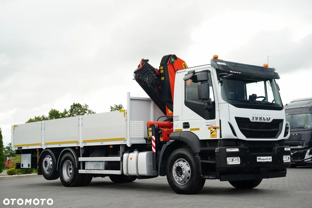 Iveco STRALIS 420 / 6x2 / SKRZYNIOWY - 7,1 M / HDS PALFINGER PK- 23001- EH E- 17 M / MAX UDŹWIG 5 600 KG / OŚ PODNOSZONA I SKRĘTNA / EURO 6 - 14