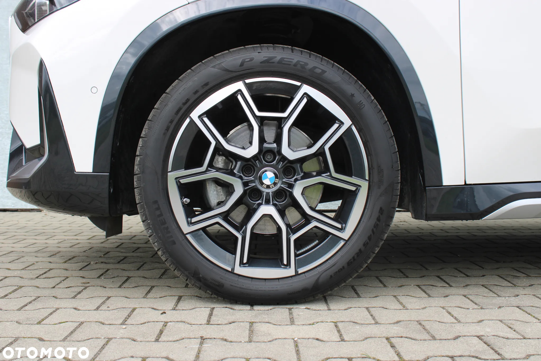 BMW X1 sDrive18i xLine - 9
