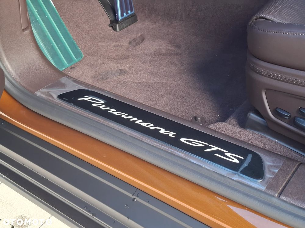 Porsche Panamera GTS - 17