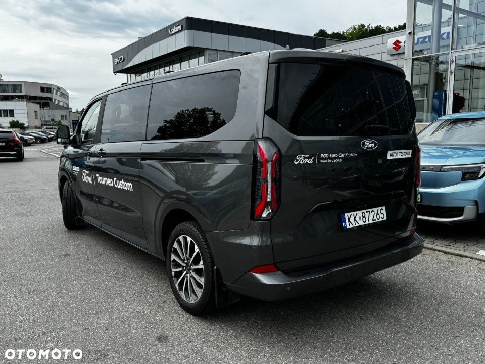 Ford Tourneo Custom - 5