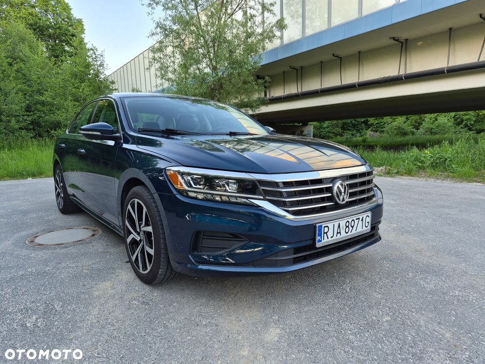 Volkswagen Passat 2.0 TSI Elegance DSG - 1