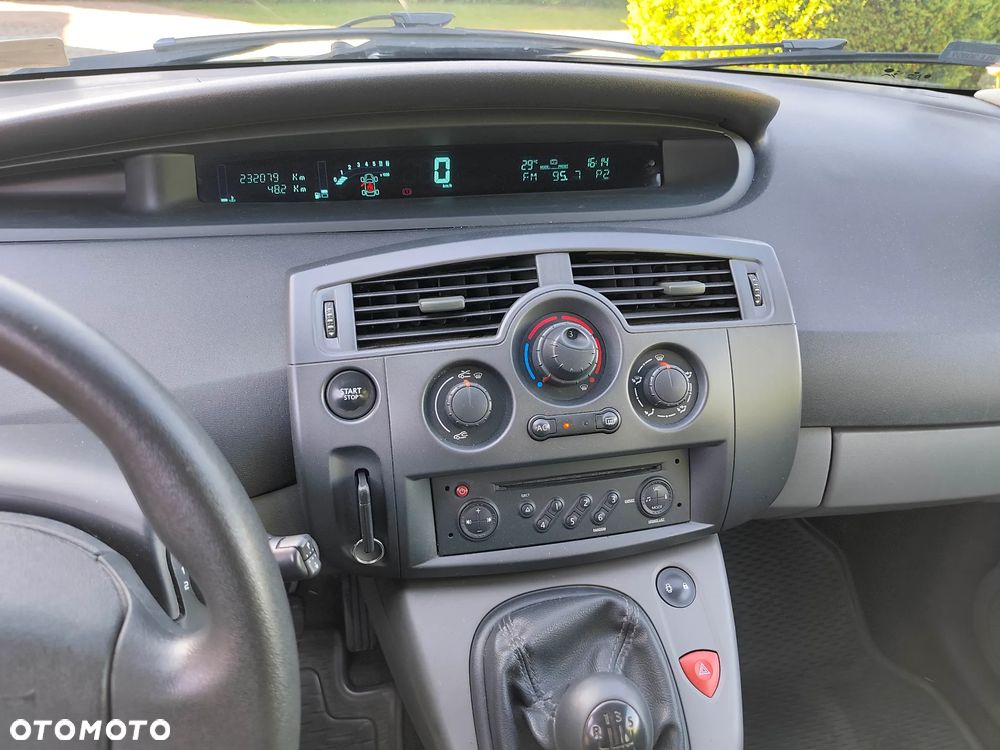 Renault Scenic - 21