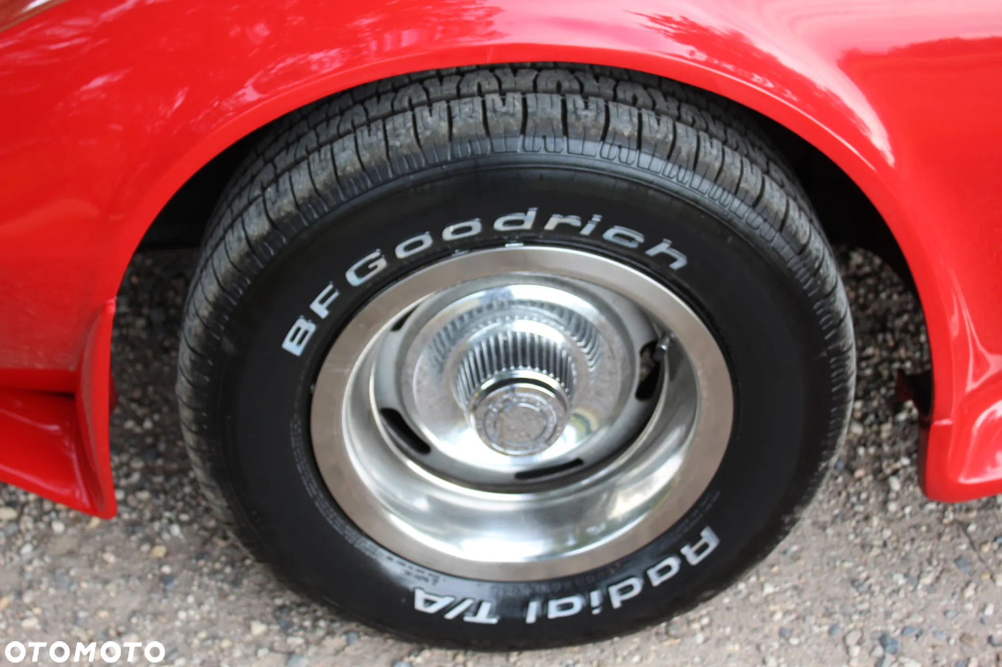 Chevrolet Corvette - 12