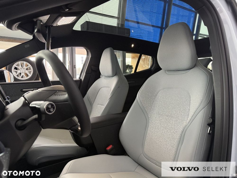 Volvo EX30 - 12