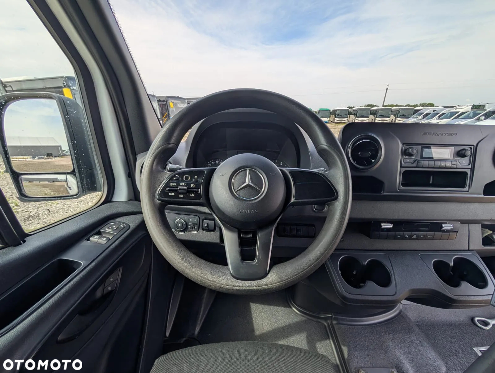 Mercedes-Benz Sprinter 516 - 15