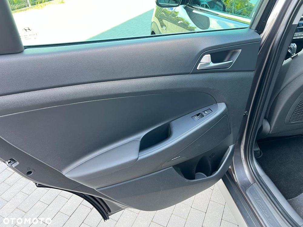 Hyundai Tucson 1.6 CRDi 48V-Hybrid 4WD DCT Select - 26