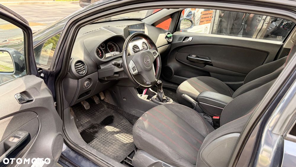 Opel Corsa 1.4 16V Sport - 13