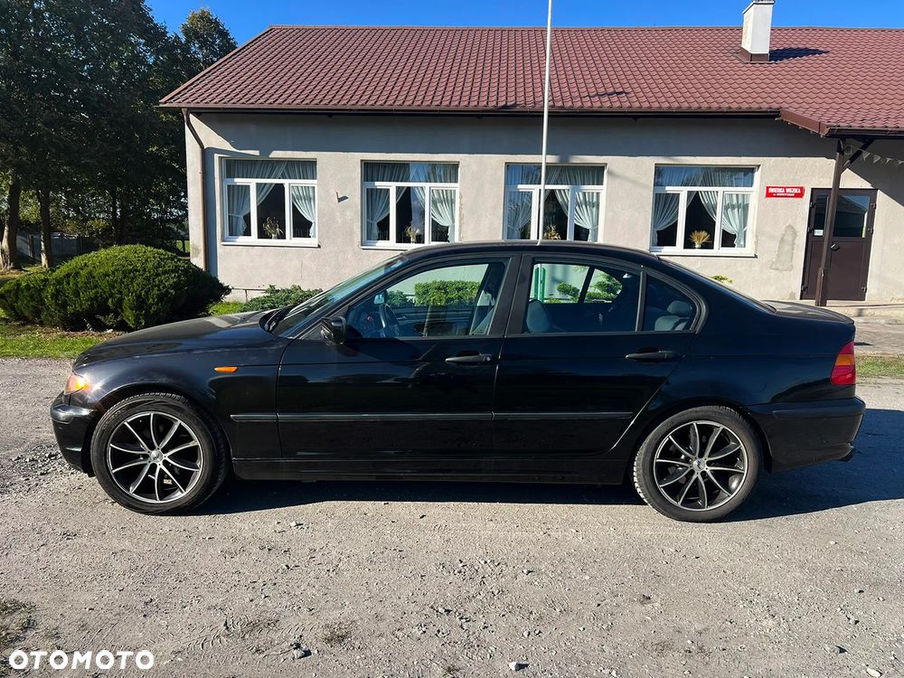 BMW Seria 3 318i - 3