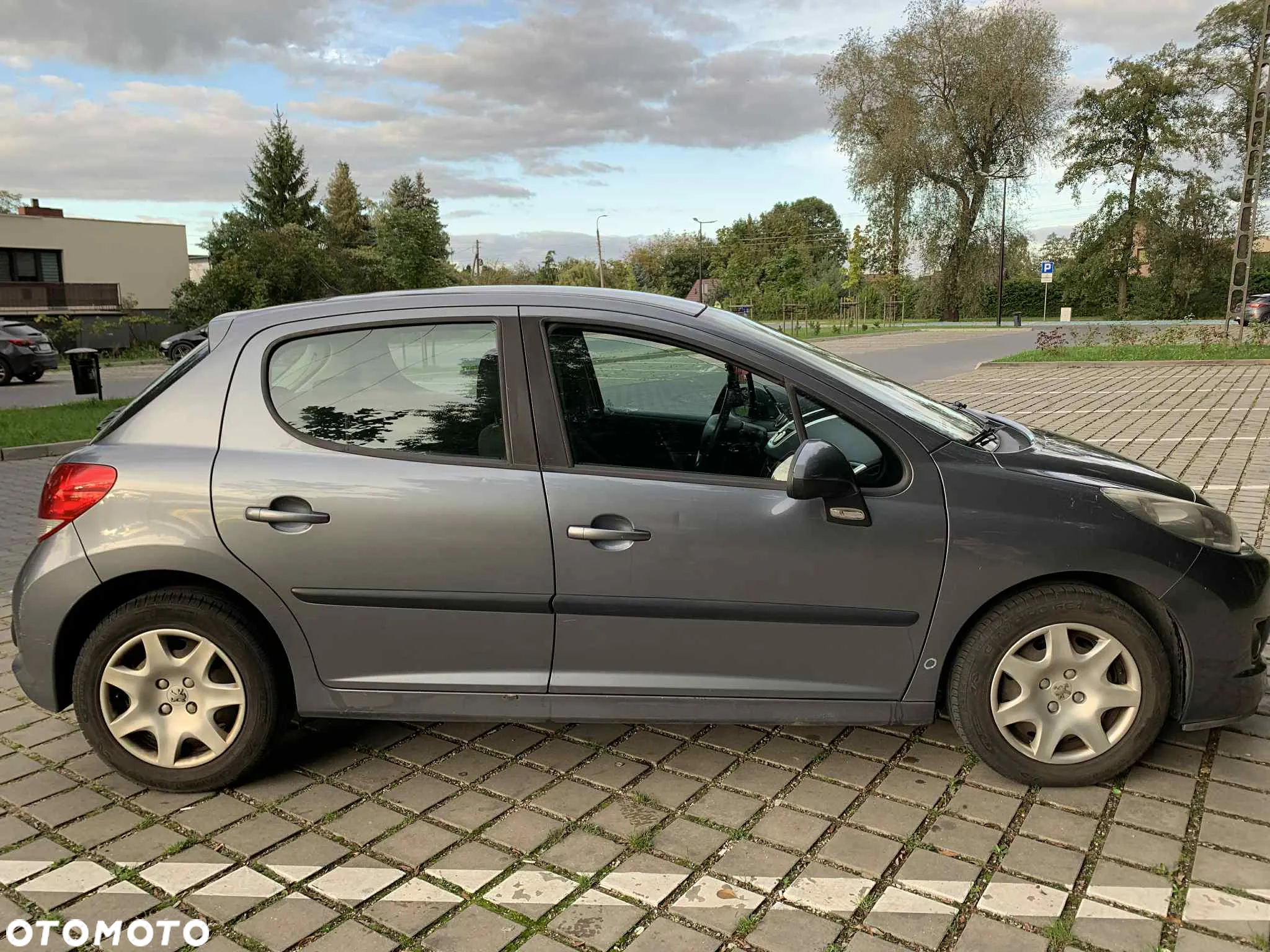 Peugeot 207 1.4 HDi Active - 8