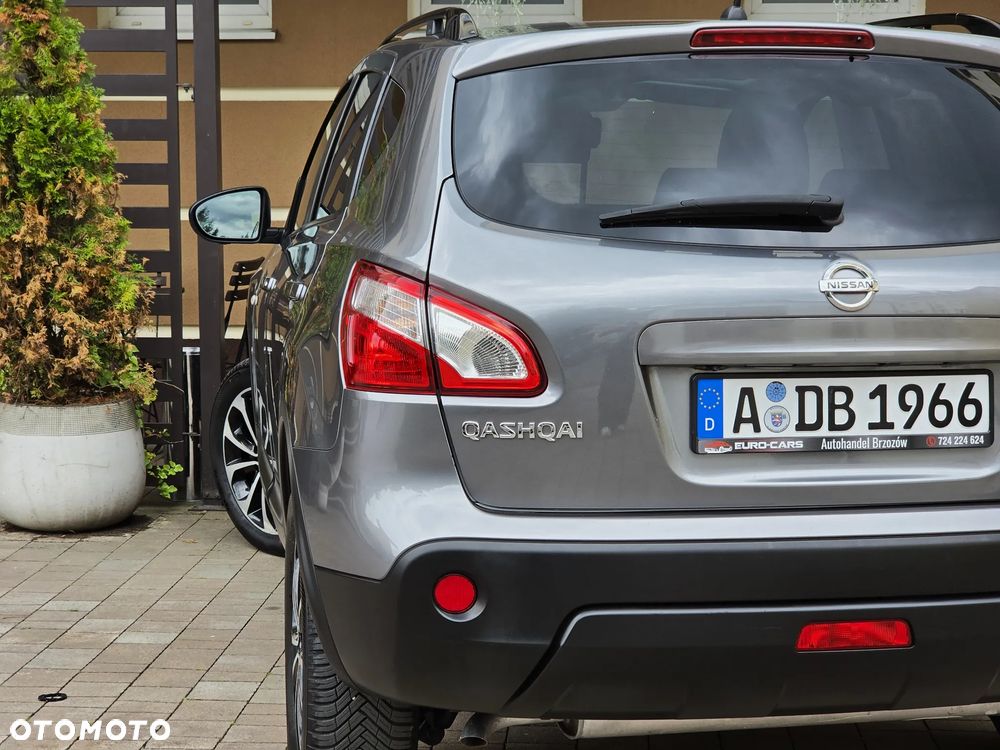 Nissan Qashqai 2.0 4x4 Tekna Premium - 23