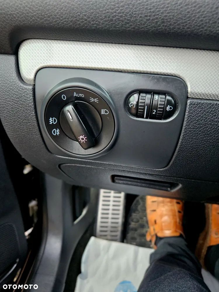 Volkswagen Golf 1.2 TSI BlueMotion Technology MATCH - 21