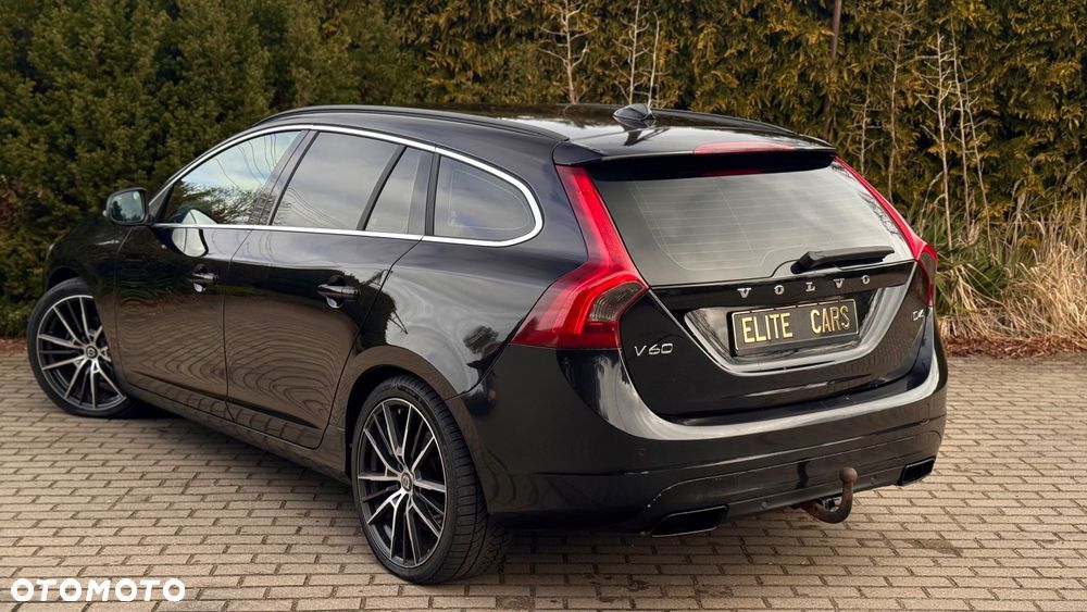 Volvo V60 D4 Geartronic Momentum - 24