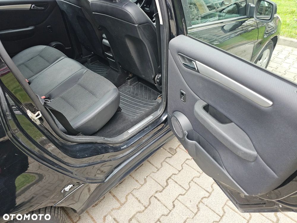 Mercedes-Benz Klasa B 180 CDI - 14